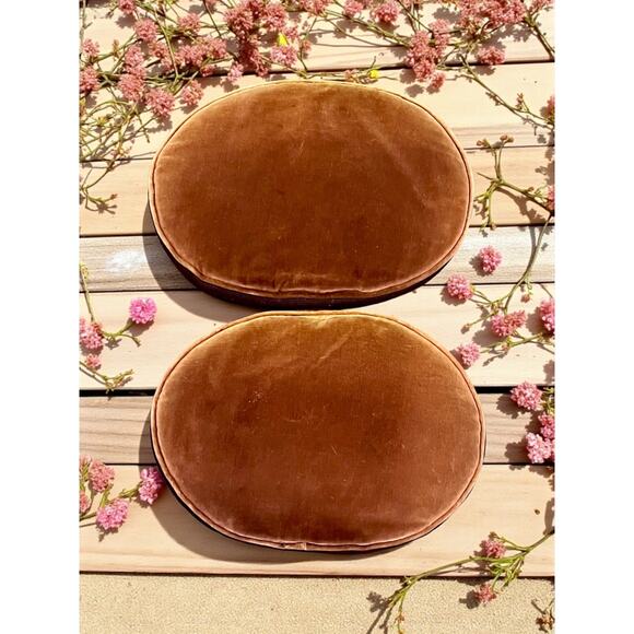 Set of 2 Vintage Petit Point Floral Pillows-Oval-Brown Velvet Backs-Needlepoint - Picture 2 of 8